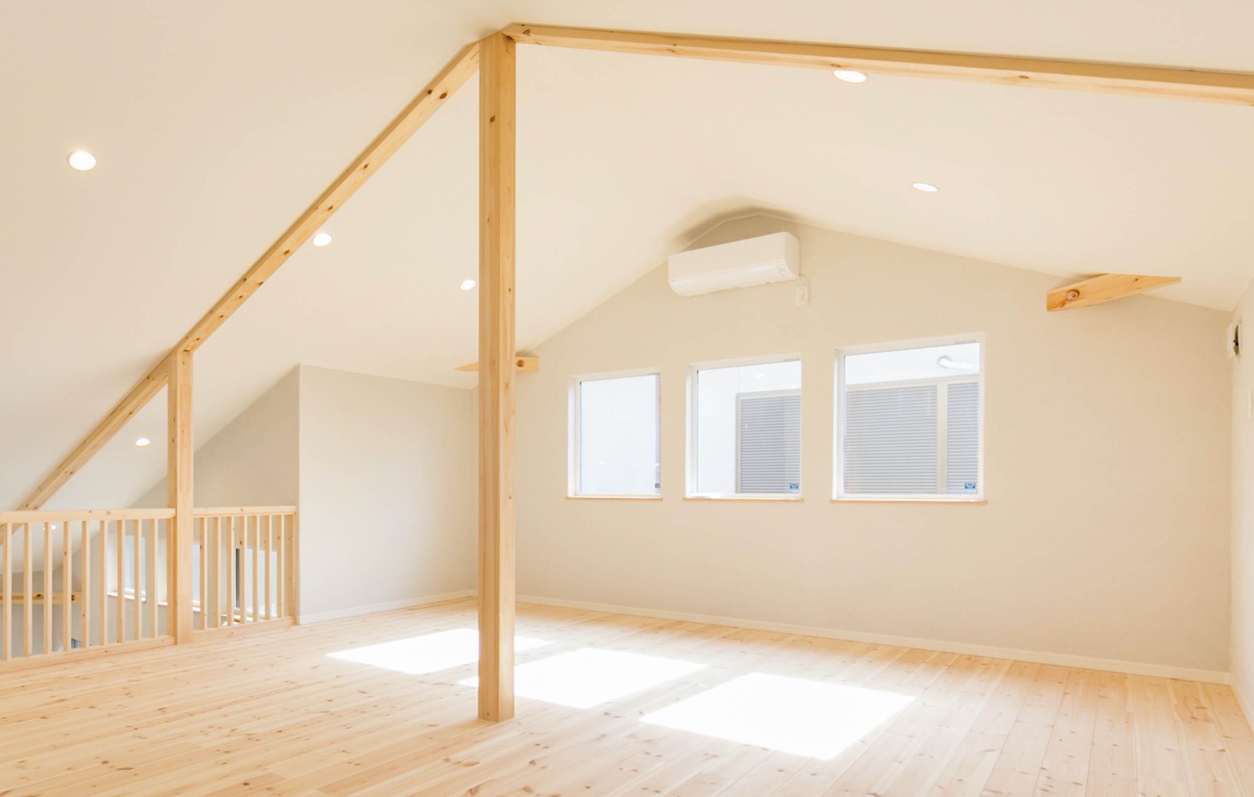 静寂性に貢献する小屋裏エアコン