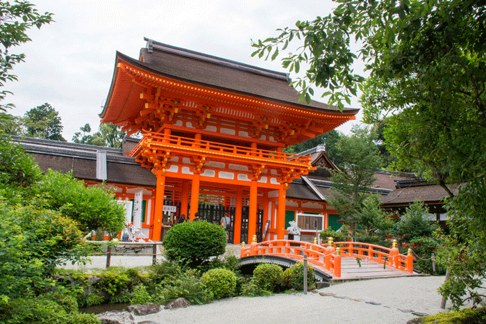 上賀茂神社楼門と玉橋