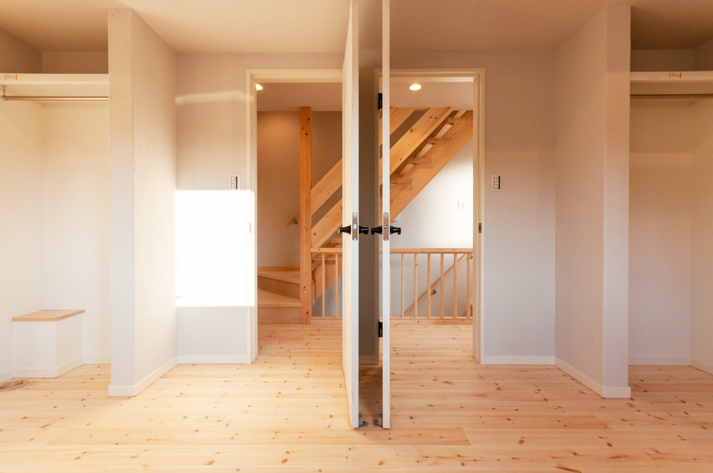 将来的には別々の部屋に分けられるオープンな空間設計