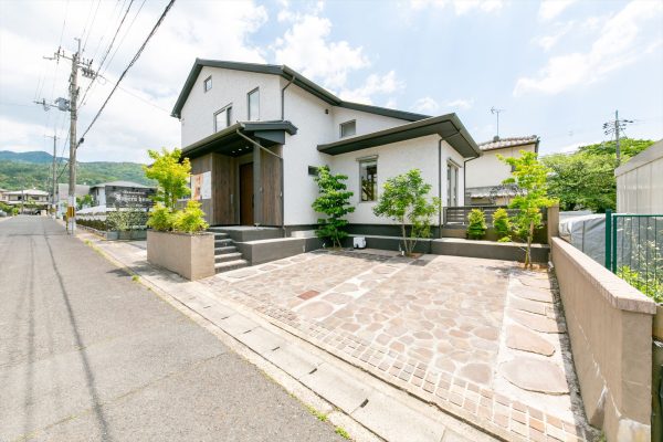 「そとん壁」の外壁で後悔しない方法｜耐久性や調湿性の高さを活かした自然素材の注文住宅