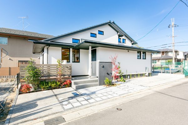 そとん壁の人気色と外観デザイン事例|後悔しない色選び・仕上げパターン・価格ガイド