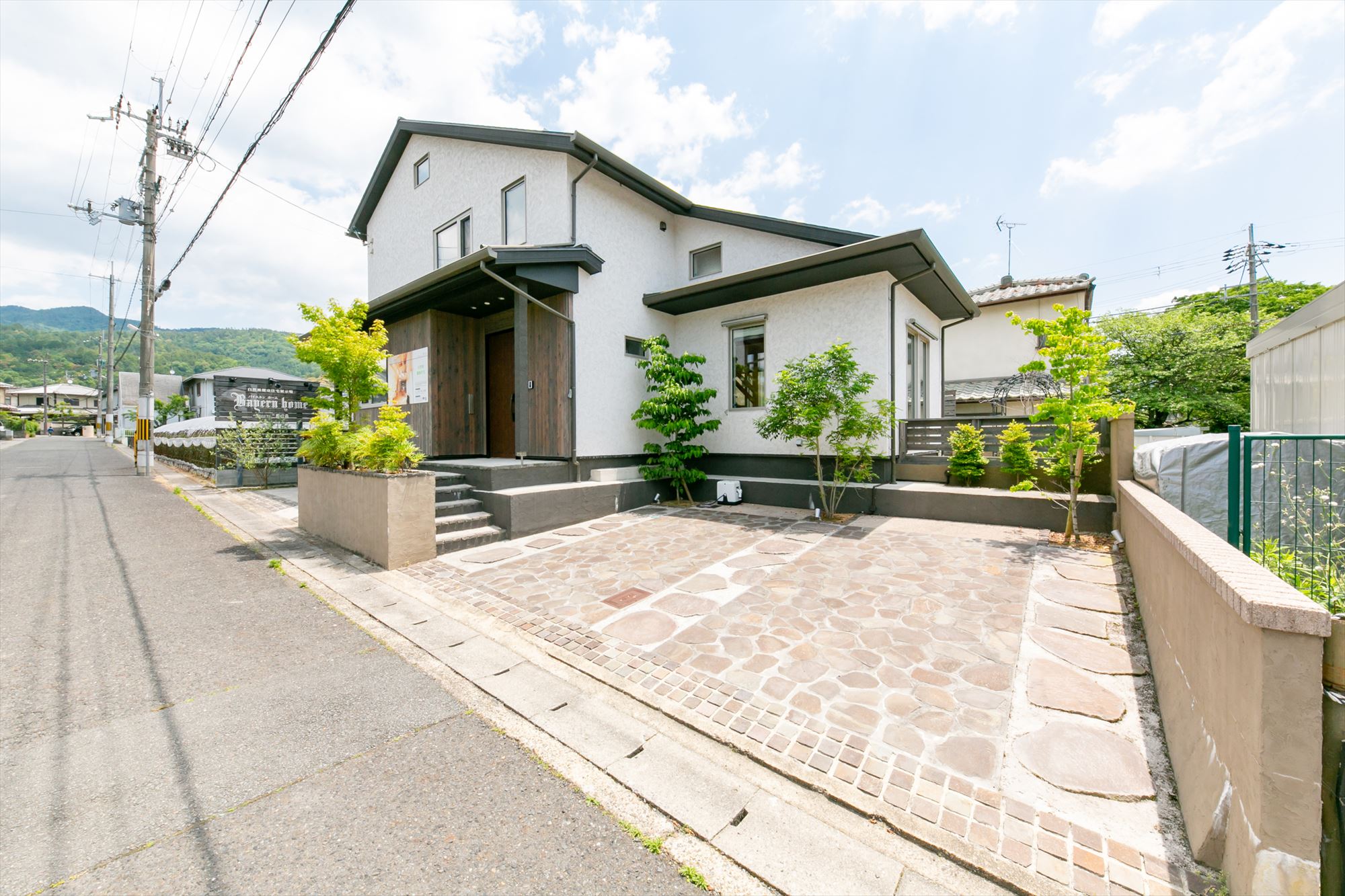 土地50坪で駐車場3台分確保できる広々プランの家づくり